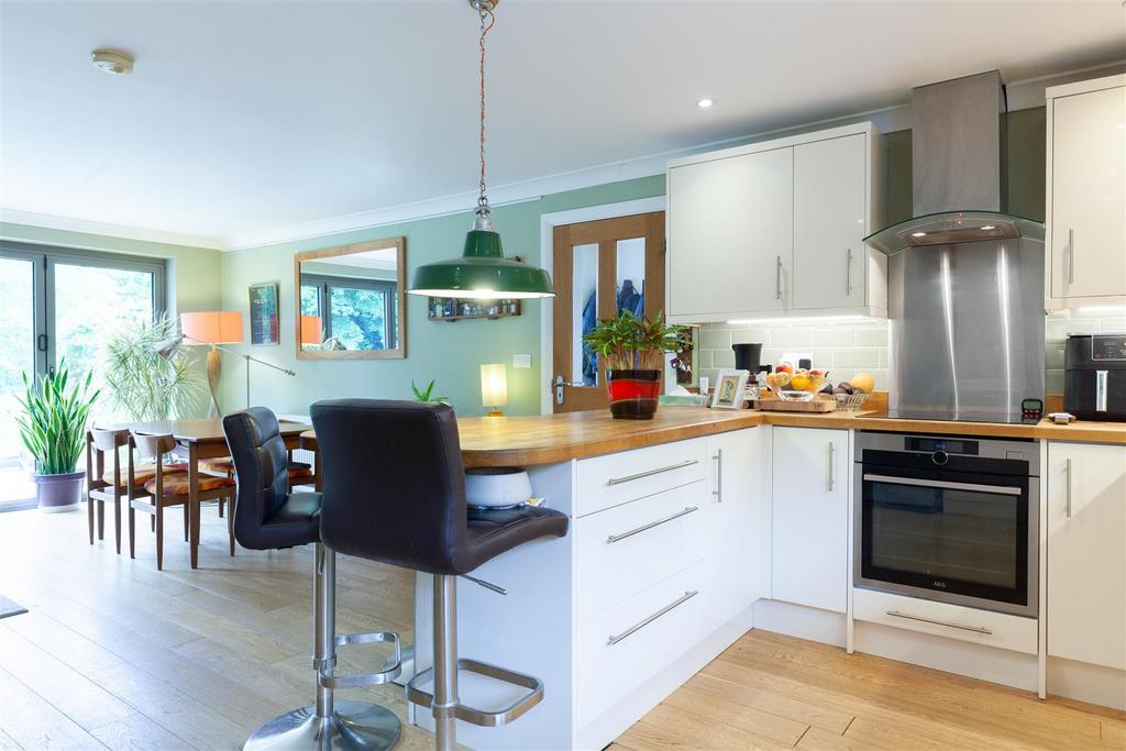 Kitchen 3.jpg