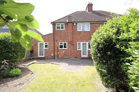 2 Baydon Drive, Reading, RG1 6JB