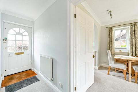 1 bedroom flat for sale, Heath Court, Petersfield, Hampshire