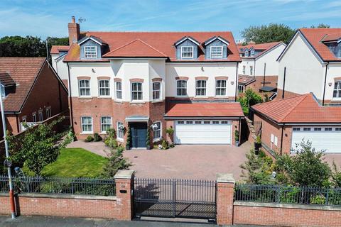 6 bedroom detached house for sale, Grosvenor Road, Southport PR8