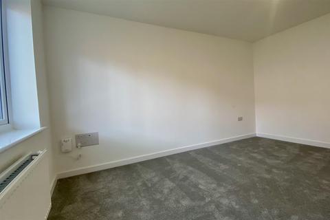 3 bedroom semi-detached house to rent, Whitmore Place, Coventry