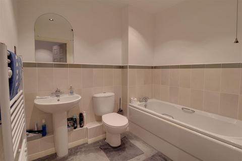 34 Beamont Walk, Brockworth, Gloucester, GL3 4BL