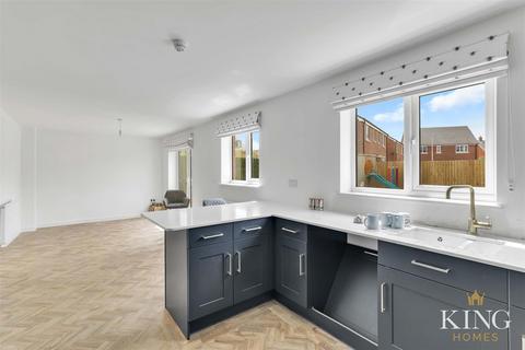 5 bedroom detached house for sale, Bailey Avenue, Meon Vale, Stratford-Upon-Avon