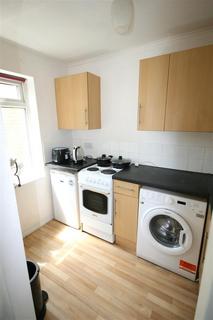 Studio to rent, Tower Road, Brighton