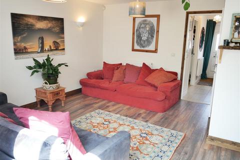 41 Bentley Grove, Calne, SN11 8EJ