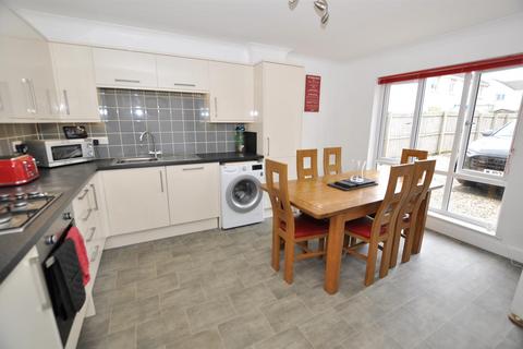 33a Cae Gwyrdd, St Clears, Carmarthen, SA33 4BE