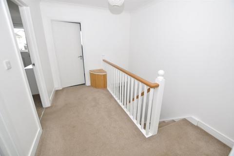 33a Cae Gwyrdd, St Clears, Carmarthen, SA33 4BE