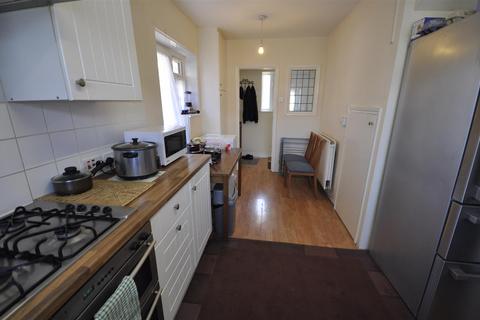 3 bedroom end of terrace house for sale, Bastable Avenue, Barking