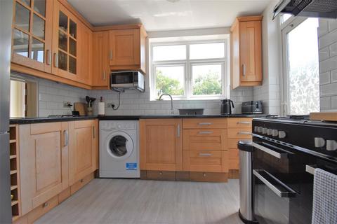 3 bedroom semi-detached house to rent, Pine Gardens, Ruislip HA4