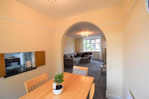 3 bedroom semi-detached house to rent, Pine Gardens, Ruislip HA4