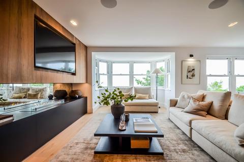 2 bedroom flat for sale, The Ridgeway, Westcliff-On-Sea SS0