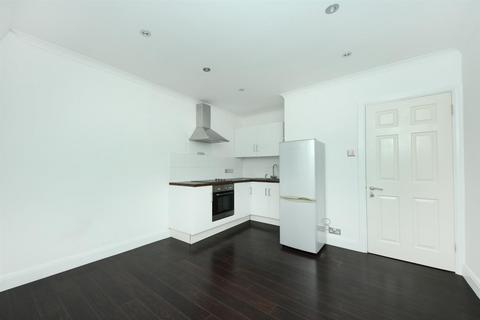 2 bedroom apartment for sale, The Gables, W13