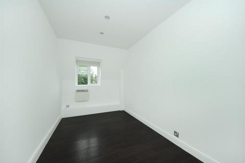 2 bedroom apartment for sale, The Gables, W13