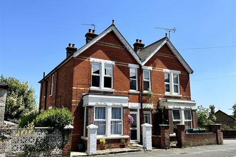 3 bedroom semi-detached house for sale, Newport Road, Cowes