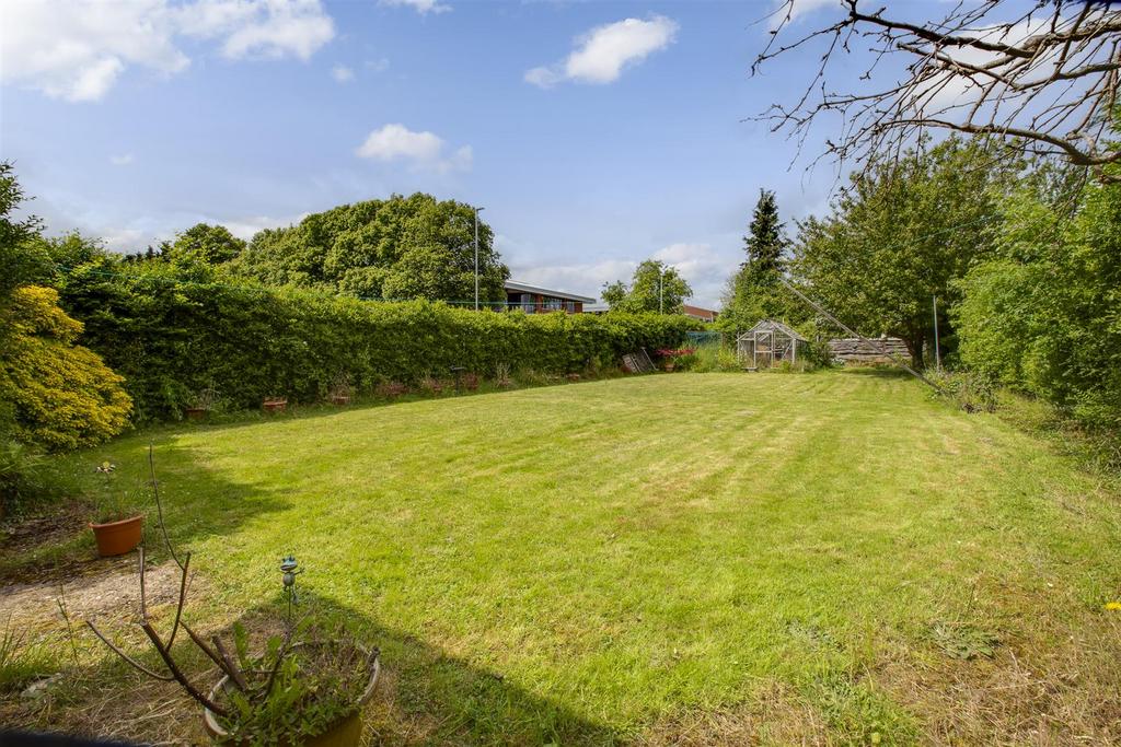 130 A Cressex Road, HP12 4 TZ-11.jpg