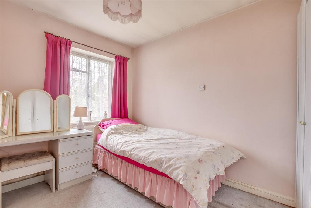 130 A Cressex Road, HP12 4 TZ-4.jpg