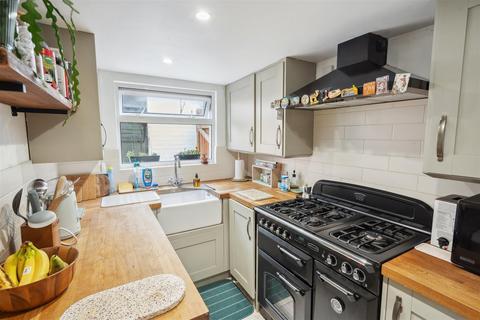 2 bedroom terraced house for sale, Temple End, High Wycombe HP13