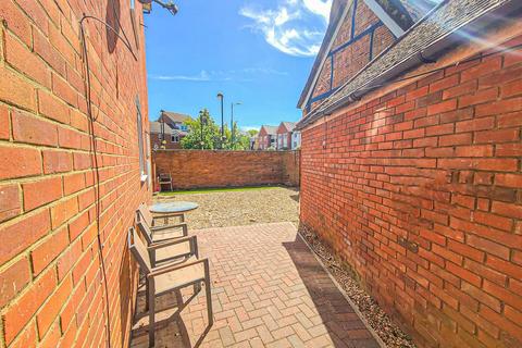 2 bedroom apartment for sale, North Street, Leighton Buzzard