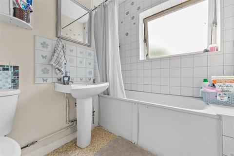 67c Selhurst Road, London, SE25 5QB