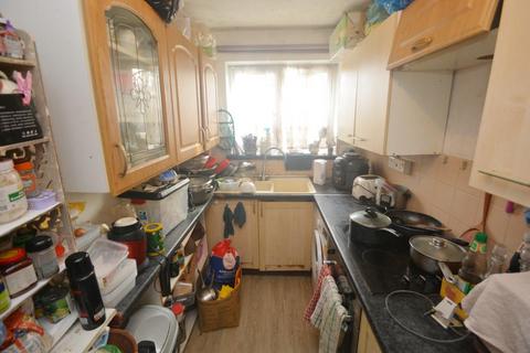 1 bedroom flat for sale, Vicarage Close, Northolt, UB5 5EG