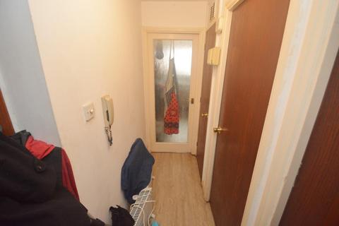 1 bedroom flat for sale, Vicarage Close, Northolt, UB5 5EG