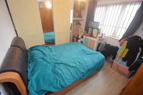 53 Vicarage Close, Northolt, UB5 5EG