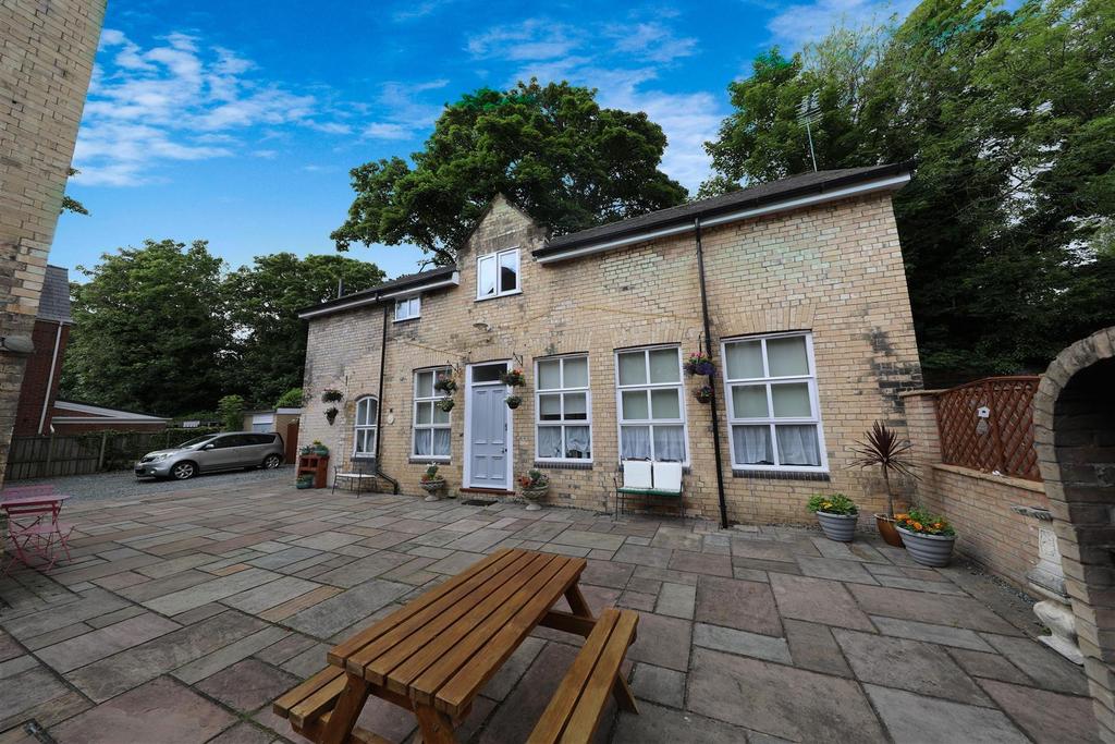 Pearson Park, Hull, HU5 2TR 4 bed block of apartments for sale £395,000