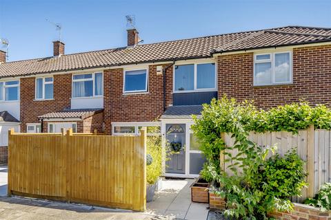 3 bedroom terraced house for sale, A'becket Court, Portsmouth PO1