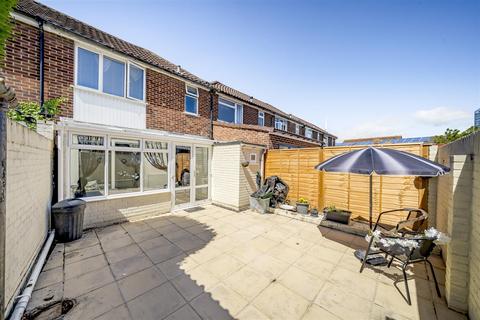 3 bedroom terraced house for sale, A'becket Court, Portsmouth PO1