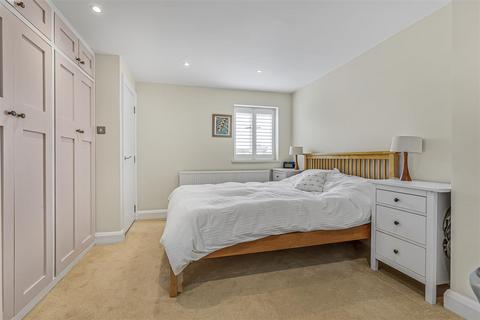 3 bedroom flat for sale, Gladwyn Road, Putney, SW15