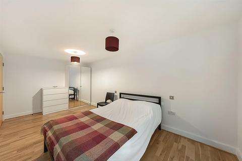 2 bedroom flat to rent, Stane Grove, SW9