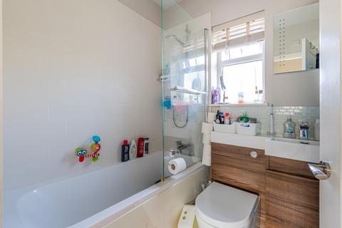 2a Lilburne Close, Pontprennau, Cardiff, CF23 8LW