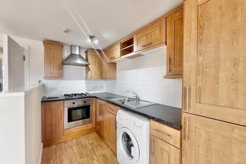 2 bedroom flat for sale, Cavendish Place, Eastbourne