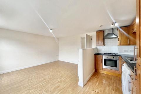 2 bedroom flat for sale, Cavendish Place, Eastbourne