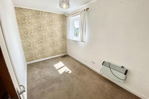 2 bedroom terraced house to rent, Bodegroes Terrace, Efailnewydd