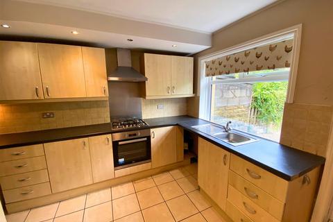 3 bedroom townhouse for sale, Garforth Road, Keighley, BD21 4DR