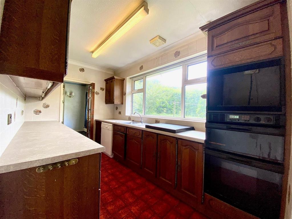 Bramleys Estate Agents - Plover Road - Lindley (14