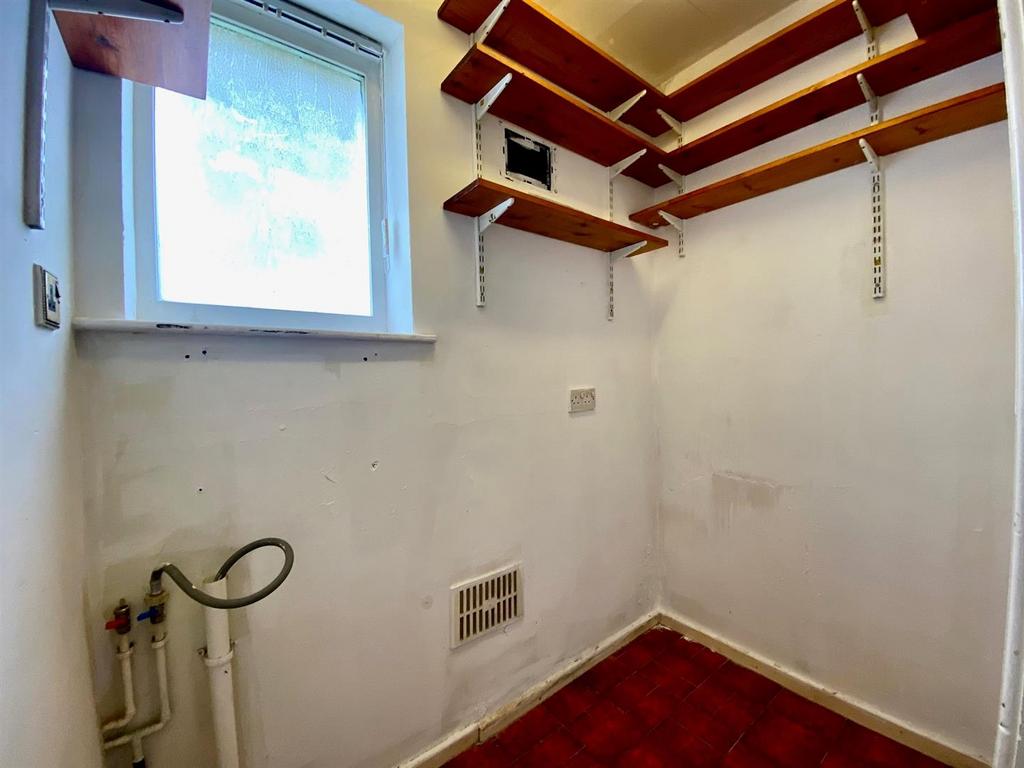 Bramleys Estate Agents - Plover Road - Lindley (13