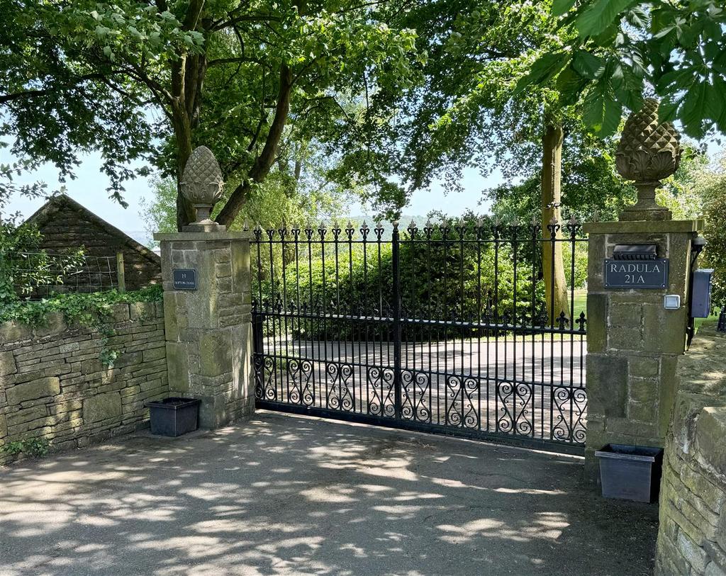 Gates.jpg