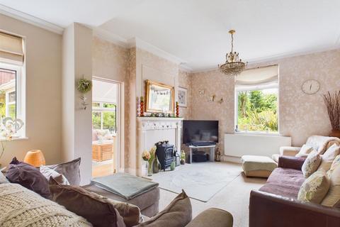 7 Kirk Road, Nottingham, NG3 6GX