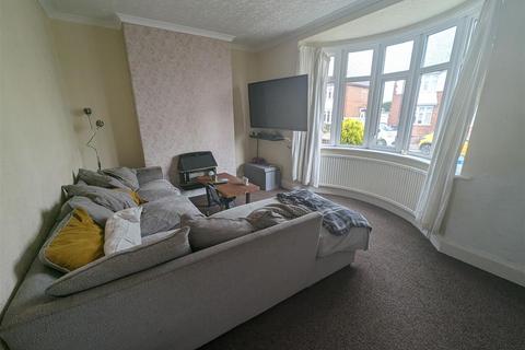 14 Starmer Crescent, Darlington, DL1 4DQ