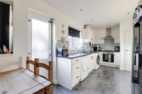 410 Arnold Road, Nottingham, NG5 5HL