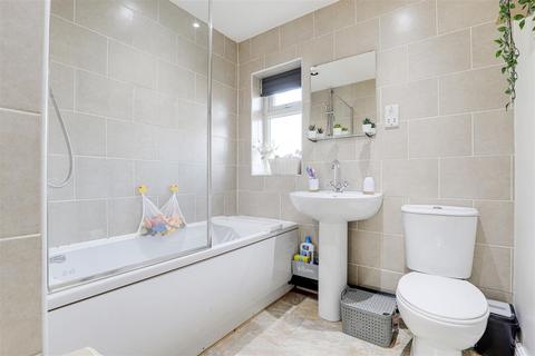410 Arnold Road, Nottingham, NG5 5HL