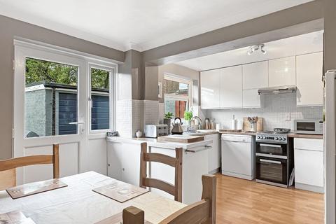 6 Burnham Close, Cambridge, CB1 9XN