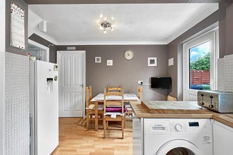 6 Burnham Close, Cambridge, CB1 9XN