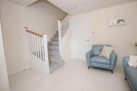 17 Fetlock Drive, Bradford, BD2 3FH