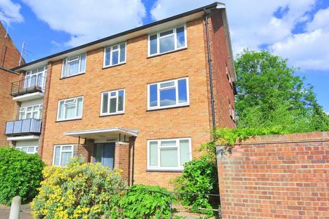 1 bedroom flat for sale, Elmcroft Drive, Ashford TW15