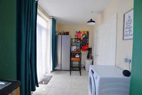3 bedroom terraced house for sale, Aldridge Road, Slough
