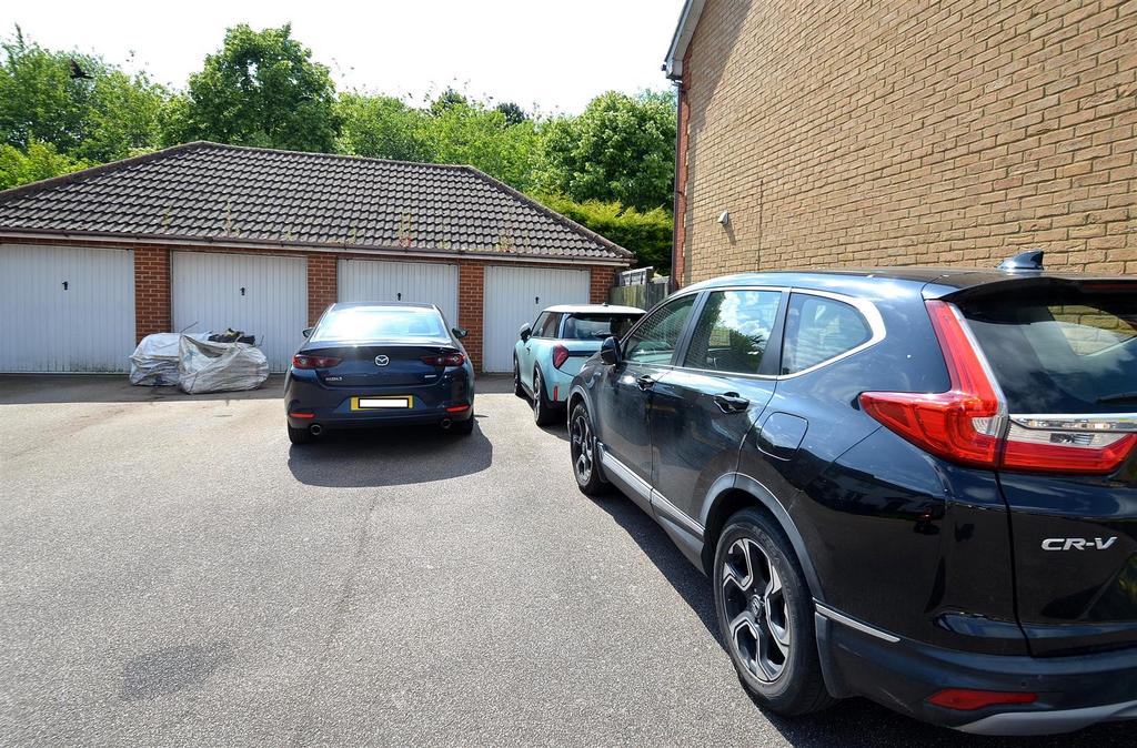 Garage &amp; Parking