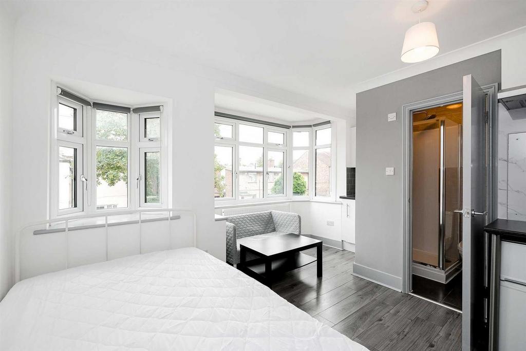 Room 3, 54 Goldsmith Road-5.JPG